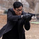 "Bản năng người cha bùng nổ" - Lý do sau những cú đấm của So Ji-sub trong "Đặc vụ Kim tái khởi động"