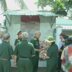 Dâng hương tưởng niệm các liệt sĩ Đặc công Gia Định 4 tại Củ Chi