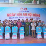 Ấm lòng "Phiên chợ 0 đồng" hỗ trợ hộ cận nghèo tại phường An Hội Đông