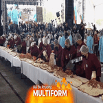 Mexico xác lập kỷ lục với bánh mì kẹp torta dài 100 mét