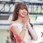 Lisa rạng rỡ trong ngày hội ngộ người hâm mộ Thái Lan