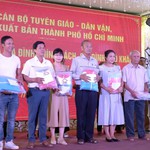 Hơn 100 cán bộ tuyên giáo - dân vận, báo chí - xuất bản TP. Hồ Chí Minh về nguồn: “Hành trình tri ân - về miền đất lửa”