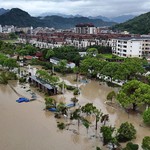 Bão Dolphin quần thảo miền đông Trung Quốc