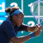 Gauff vào bán kết Toronto Open sau khi Bencic rút lui