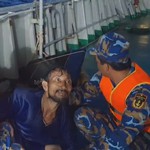 Kịp thời cứu ngư dân trôi dạt 4 ngày trên biển