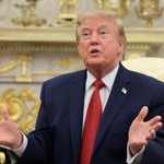 Tổng thống Trump kêu gọi Iran đầu hàng, dọa tấn công Oman