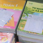 TP. Hồ Chí Minh yêu cầu các trường cho học sinh mượn sách giáo khoa, không thu đặt cọc
