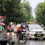 Bắc Bộ và Bắc Trung Bộ tiếp tục mưa dông, nhiều vùng biển gió mạnh