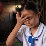 Mái ấm gia đình Việt: Em chăm cha sống thực vật, anh phụ hồ nuôi gia đình