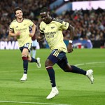 Saka giúp Arsenal giành chiến thắng sít sao trước Aston Villa