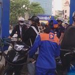 Giá xăng dầu 24/9 đồng loạt tăng mạnh sau kỳ điều chỉnh | NewZMoney