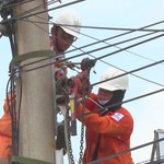 Chủ động ứng dụng công nghệ bảo đảm an toàn lưới điện mùa mưa bão