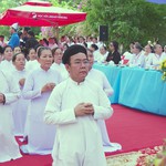 Tín đồ Cao Đài TP. Hồ Chí Minh cầu siêu anh hùng liệt sĩ tại Công viên Lê Thị Riêng