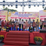 Chăm lo Tết cho hơn 200 gia đình công nhân tại Khu chế xuất Linh Trung
