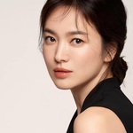 Nữ diễn viên Song Hye-kyo tái xuất sau 10 năm vắng bóng