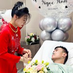 Đám cưới trong phòng cấp cứu của nam bệnh nhân trẻ