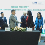 OCB và IFC ký kết thỏa thuận tư vấn chuyển đổi ngân hàng xanh cho SMEs