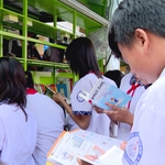 Bánh Xe Tri Thức: Trao tặng sách và máy tính cho hơn 38.000 học sinh