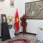 Lãnh đạo Sở Ngoại vụ TP.HCM viếng và viết sổ tang nguyên Phó Tổng thống Indonesia