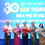 Đại học Mở TP.HCM kỷ niệm 30 năm thành lập khoa "Phụ nữ học"