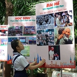 Giáo dục học sinh thông qua xây dựng không gian văn hóa Hồ Chí Minh trong trường học