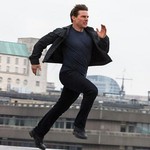 Tom Cruise vẫn tự mình diễn các pha mạo hiểm trong phim mới