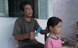 Cô bé mong mua áo mới cho cha | Mái ấm gia đình Việt