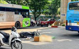 Một người tử vong sau va chạm giữa xe máy và xe buýt ở Hà Nội
