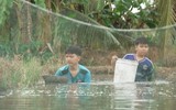 Cậu bé giấu nỗi buồn để vươn lên | Mái ấm gia đình Việt