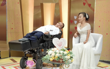Vợ chồng son: Nghị lực phi thường của người đàn ông liệt giường
