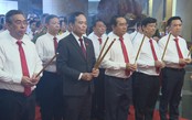 Đoàn đại biểu Đại hội Đảng bộ TP. Hồ Chí Minh dâng hương Vua Hùng, tham quan tuyến metro Bến Thành - Suối Tiên