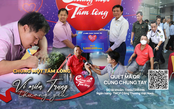 Tình người vượt nghịch cảnh: Hai chàng thanh niên khuyết tật "Chung một tấm lòng: Vì miền Trung thương yêu"!