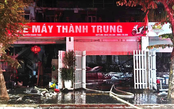 Điều tra nguyên nhân vụ cháy cửa hàng xe máy trên phố Nguyễn Khánh Toàn