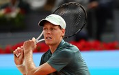 Vào bán kết Madrid Open, Jannik Sinner thiết lập cột mốc mới trong sự nghiệp