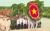 Lãnh đạo TP. Hồ Chí Minh tri ân các anh hùng liệt sĩ tại Củ Chi