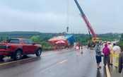Lật xe khách trên Quốc lộ 19 khiến nhiều người thương vong