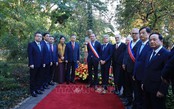 Tổng Bí thư, Chủ tịch nước Tô Lâm dâng hoa tại Tượng Chủ tịch Hồ Chí Minh ở TP. Montreuil (Pháp)