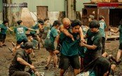 "Trại buôn người" vượt 77 tỉ đồng, tiếp tục dẫn đầu phòng vé Việt