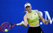 US Open: Rybakina áp đảo Osaka, Zheng Qinwen gây bất ngờ trước Swiatek để vào tứ kết