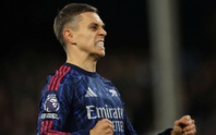 Arsenal lại thắng bằng phạt góc, giữ vững ngôi đầu Premier League