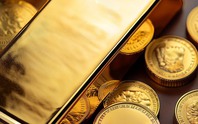 Thị trường ngày 25/12: Vàng tiếp tục lập đỉnh, xăng dầu quay đầu giảm