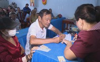 Phú Giáo: Người dân phấn khởi nhận tiền mừng lễ Quốc khánh 2/9