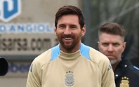 Messi chỉ thi đấu 1 trận tại Argentina, HLV Scaloni có quyết định bất ngờ