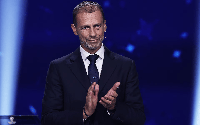 Chủ tịch UEFA đảo quyết định, tranh cử nhiệm kỳ cuối