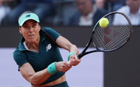 Aryna Sabalenka sửng sốt trước chiến thắng lội ngược dòng của Sorana Cirstea tại giải Italian Open