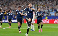 Messi ghi bàn trận thứ bảy liên tiếp, Argentina toàn thắng vòng bảng