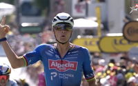Diễn biến Tour de France: Van der Poel thắng chặng 7, Pogacar lấy lại áo vàng