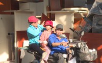 Hành trình về nguồn đầy nghị lực trên chiếc xe ba bánh