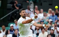 Sinner, Djokovic, Sabalenka và Gauff cùng tiến bước tại Wimbledon