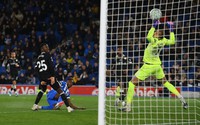 Chelsea gây choáng với Welbeck